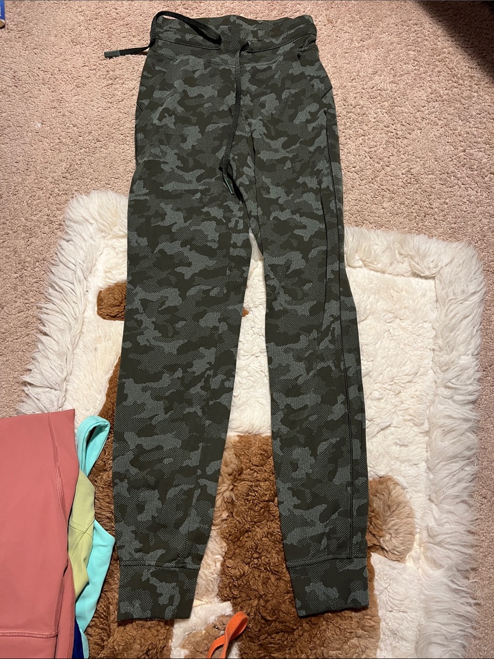Lululemon lot of 11 items all size 2 - Picture 6 of 12